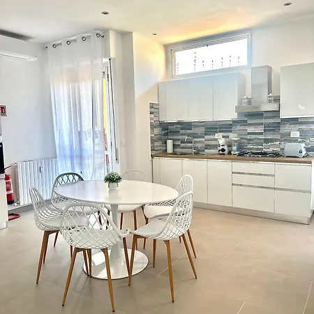 Paradise House * Savona