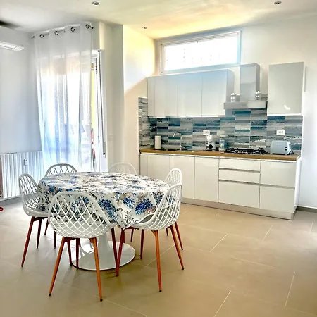 Paradise House * Savona