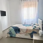 Paradise House 아파트 *