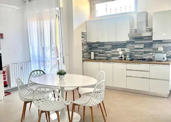 Paradise House * Savona