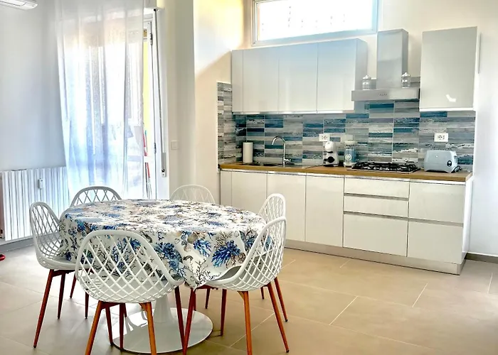 Paradise House * Savona